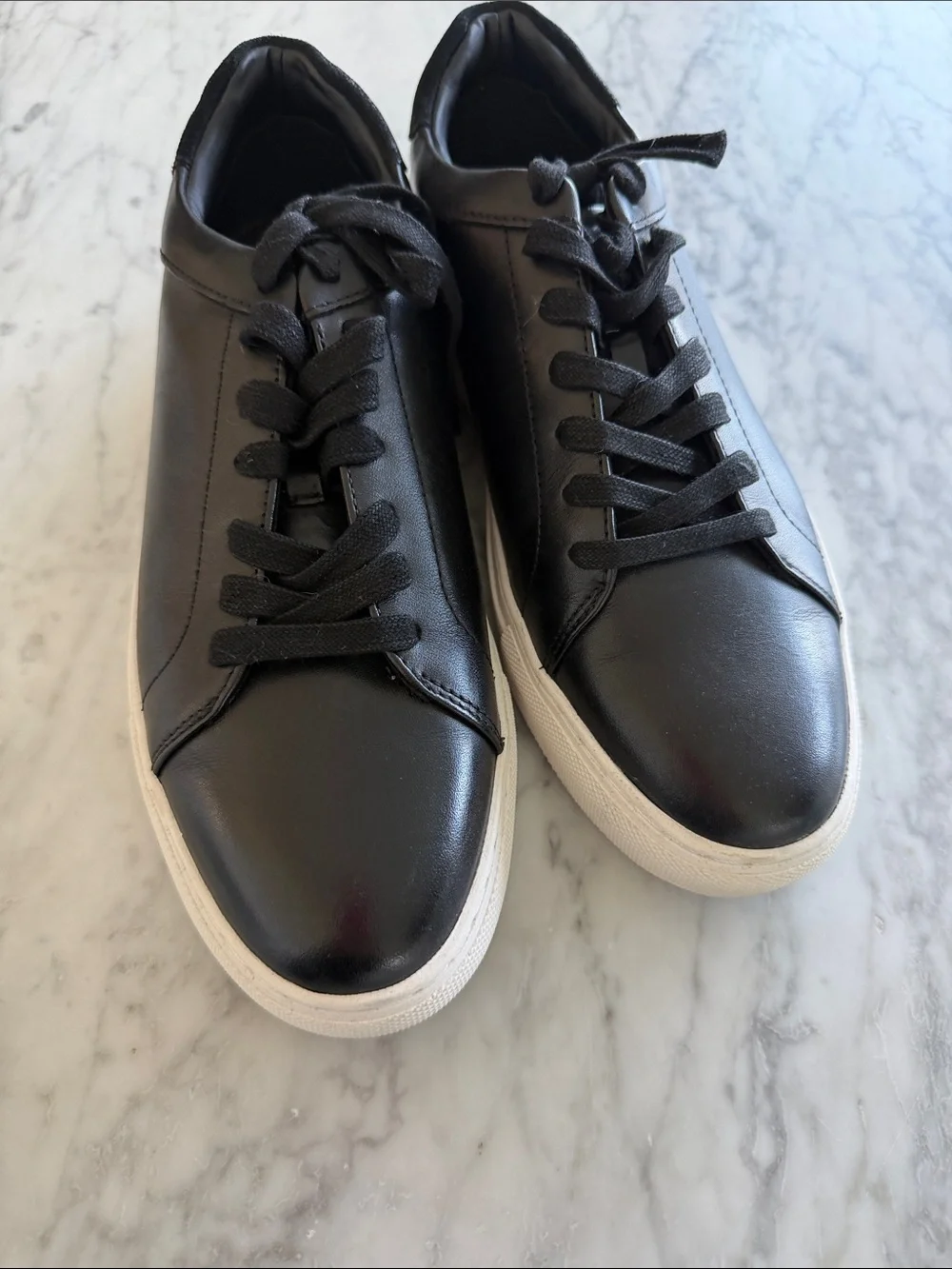 ✨like New✨Nordstrom Black Leather Low-Top Sneakers with White Sole